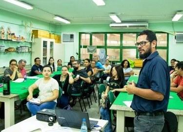 Inicia mestrado em docentes-pesquisadores à educação básica