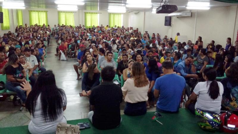 Seduc suspende aulas do CETI Parintins devido rachaduras em paredes