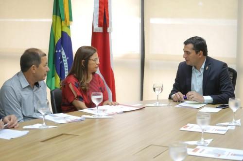 Wilson discute situação da enchente em Ipixuna, ao retomar agenda com prefeitos