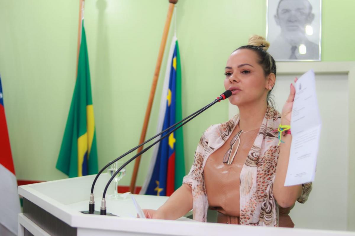 Nêga Alencar apresenta Projeto de Lei para combater a violência obstétrica em Parintins    