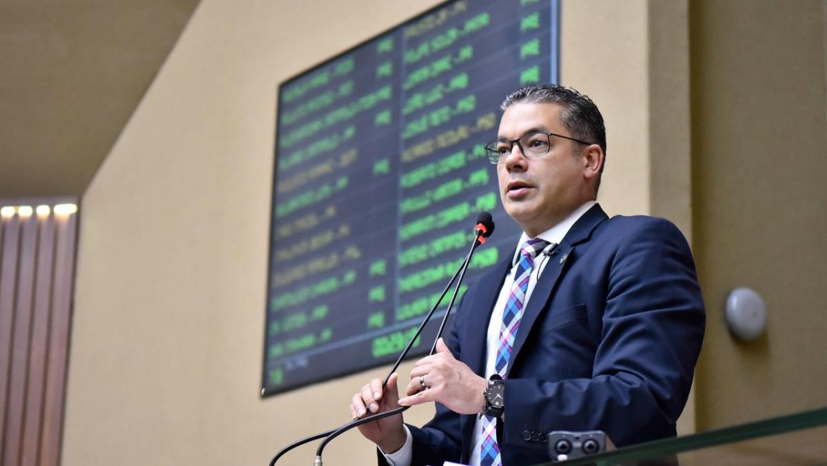 Josué Neto requer muro em torno da delegacia de Canutama