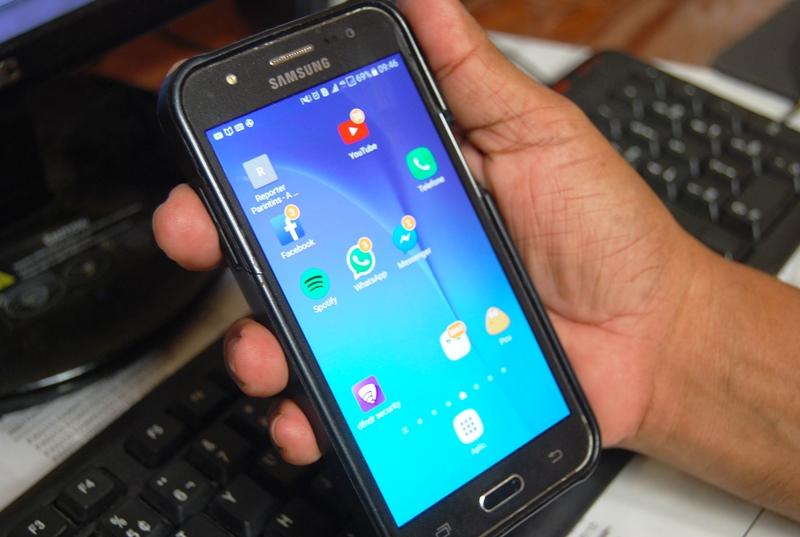 Anatel inicia bloqueio de celulares irregulares em 15 estados