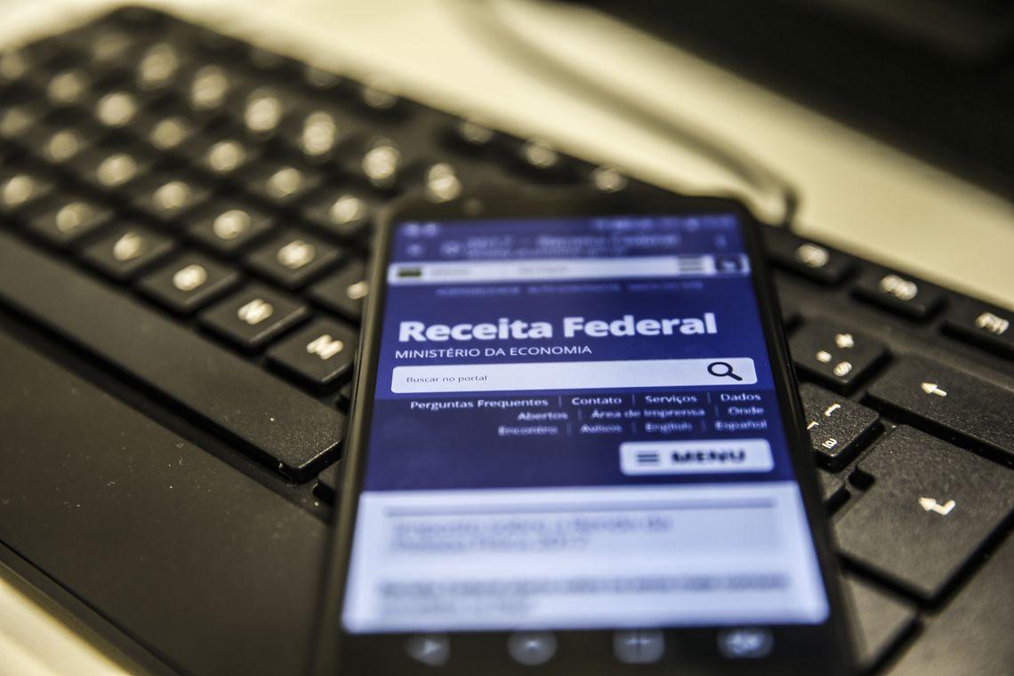 Contribuintes têm último final de semana para declaração do IR