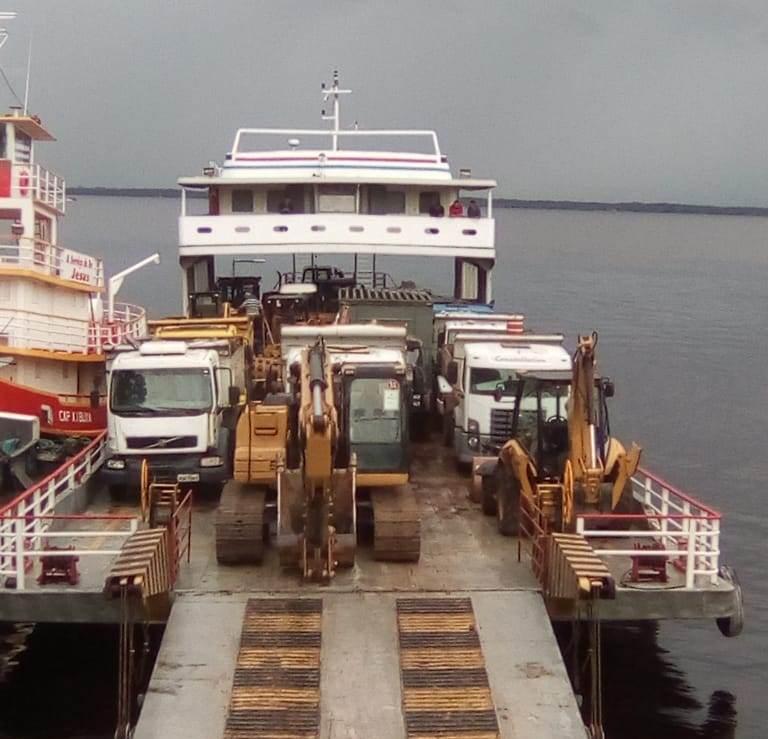 Governo do Amazonas envia maquinários para melhorar sistema viário de Parintins