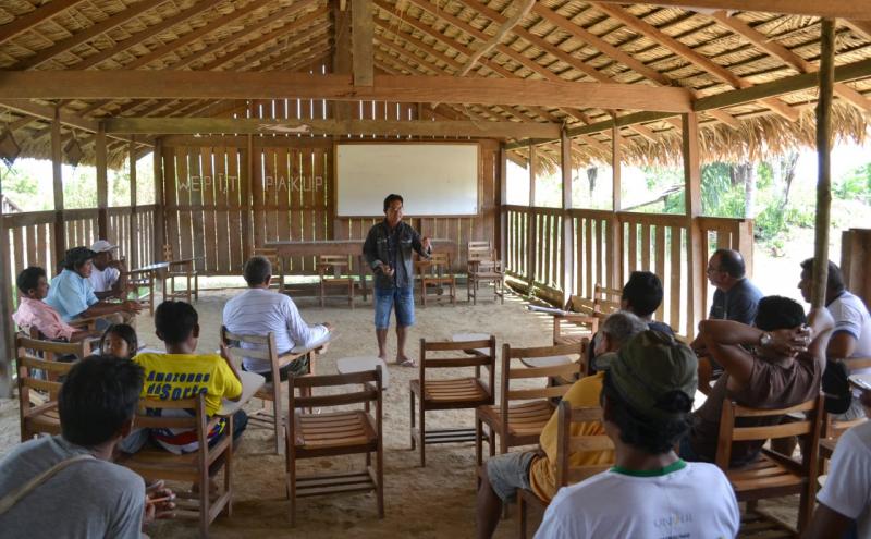 Funai quer minimizar o consumo de álcool e drogas junto aos indígenas Sateré Mawé 