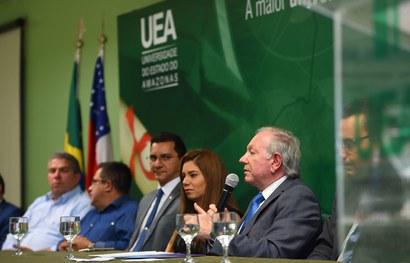 TRE-AM e UEA ministram aulas por videoconferência TRE-AM e UEA ministram aulas por videoconferência