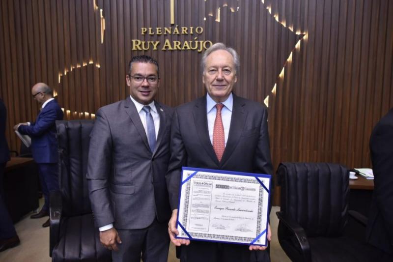 Lewandowski assume na Aleam compromisso de lutar pelo bem-estar da população do AM