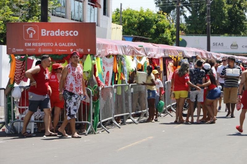 Bradesco oferece tendas de abrigo às galeras de Caprichoso e Garantido   