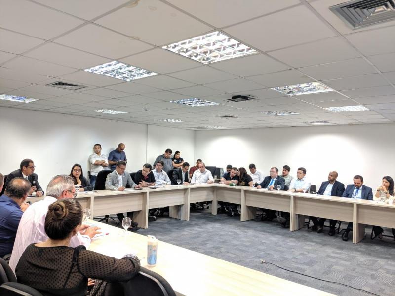 Governador em exercício Josué Neto convoca gabinete de crise e pede reforço na segurança da população