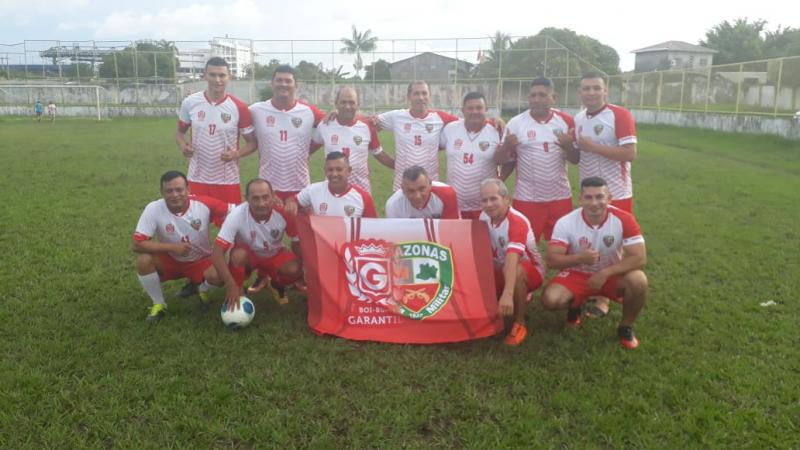 Garantido vence duelos entre policiais militares de Parintins no desafio de futebol Vermelhos x Azuis