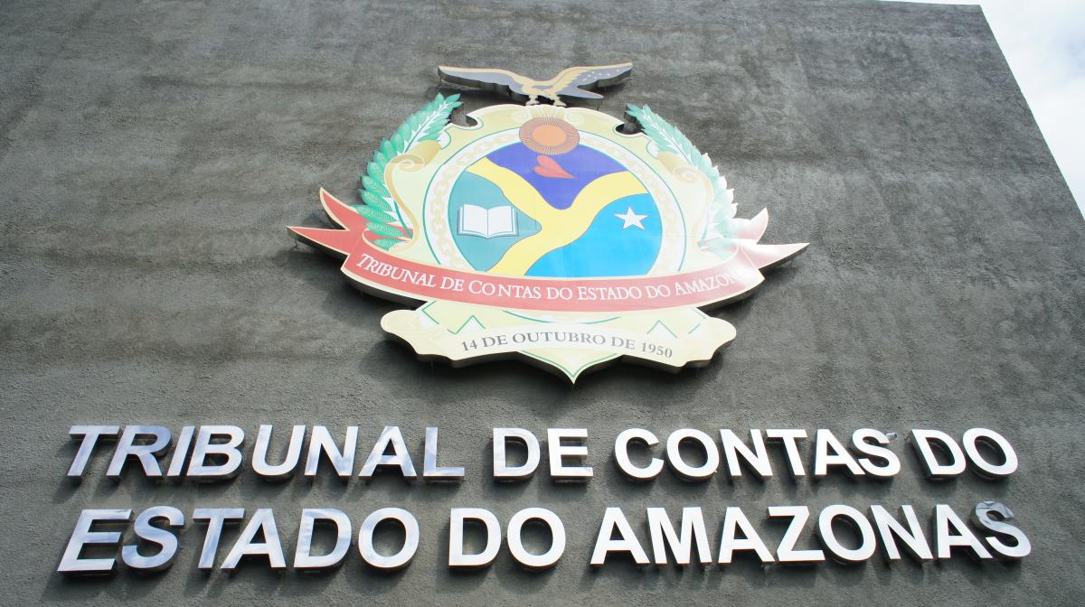 Contas anuais do ex-governador Amazonino Mendes na pauta desta terça-feira (18)