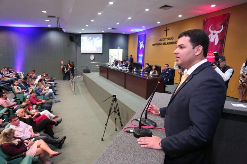 Festival de Parintins é a identidade cultural do nosso Estado, diz Saullo Vianna