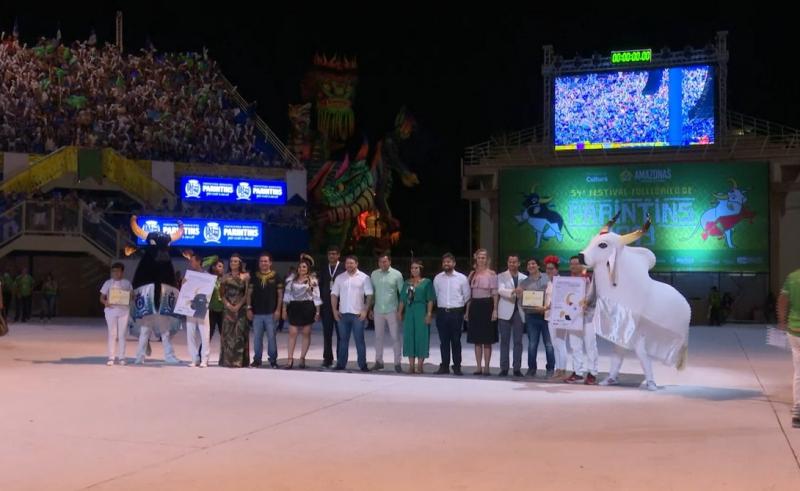 Na abertura do Festival Folclórico de Parintins 2019, Caprichoso e Garantido recebem título de Patrimônio Cultural do Brasil