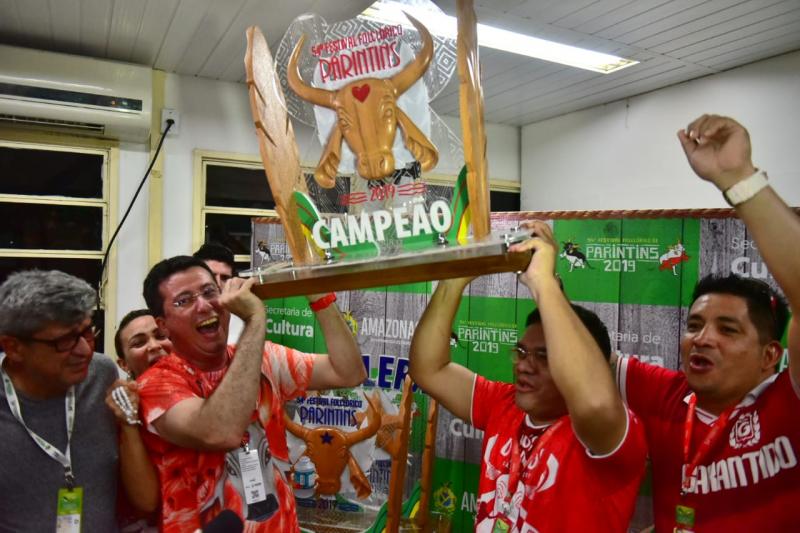 Boi Bumbá Garantido é o campeão do Festival Folclórico de Parintins 2019