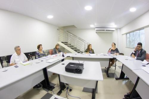 Governo do Amazonas cria comissão para revisar PCCR que beneficiará aposentadoria de servidores de 27 secretarias e órgãos