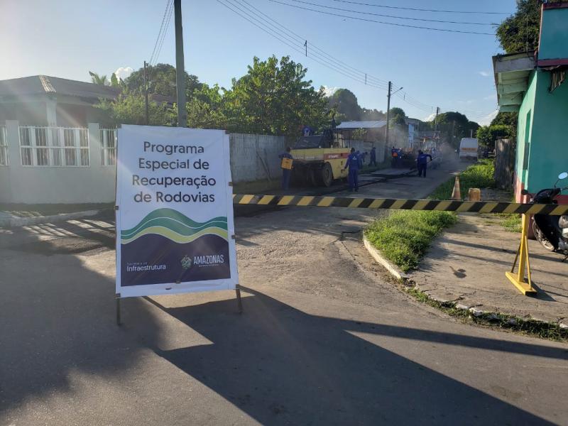 Seinfra retoma obras de infraestrutura nas ruas do município de Urucará