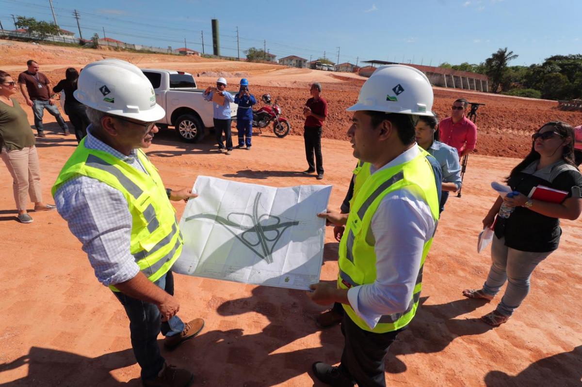   Governador Wilson Lima vistoria obras do Anel Viário Sul