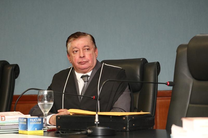 Tribunal de Contas garante pagamentos de professores da UEA