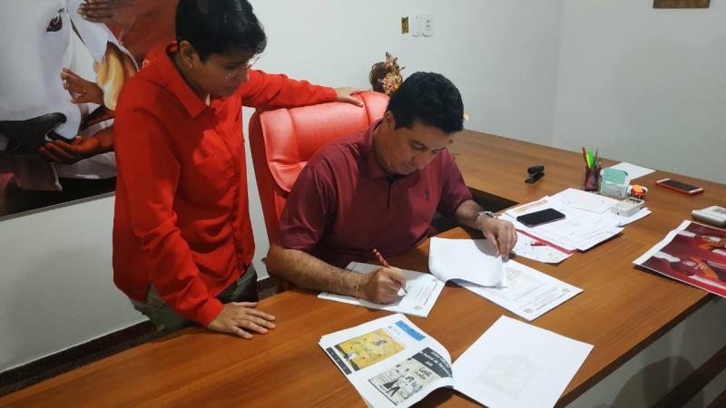 Diretoria nega que alegorias estejam abandonadas na área da Cidade Garantido Diretoria nega que alegorias estejam abandonadas na área da Cidade Garantido
