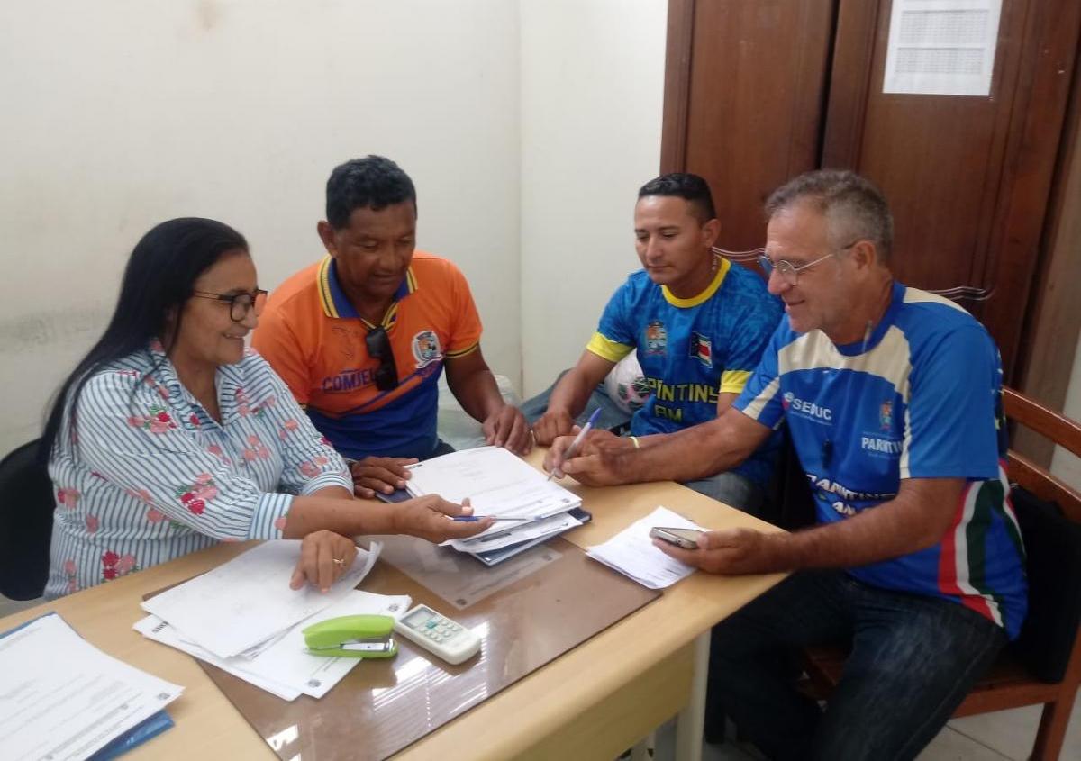 Prefeitura de Parintins promove torneio de futebol recreativo entre escolas nesse sábado