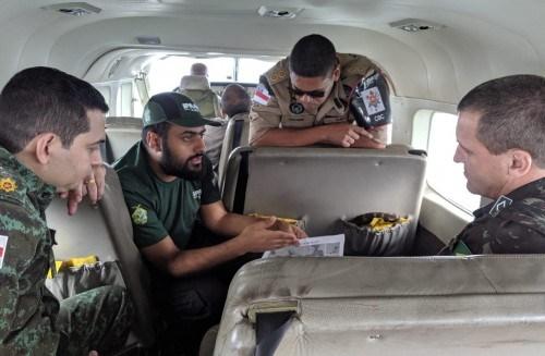 Exército e Governo do Estado sobrevoam áreas com foco de calor no Amazonas
