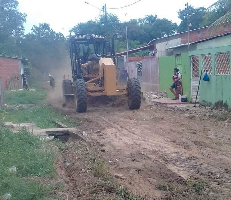 Governo do Estado recupera rua que não recebia revestimento asfáltico há mais de 15 anos