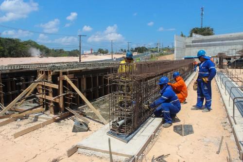 Seinfra executa obras de drenagem no Anel Sul