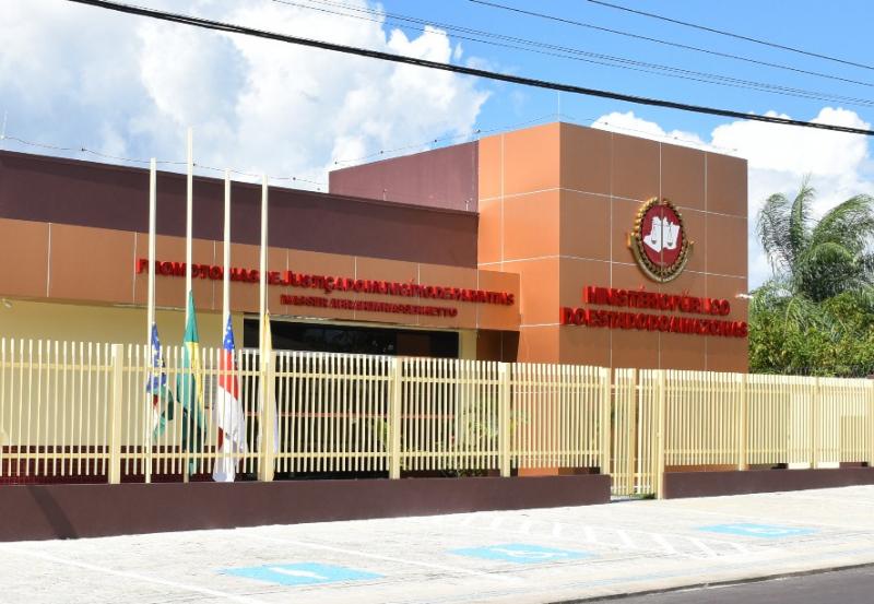 MPAM constata violação de direitos na Delegacia de Polícia de Parintins e recomenda respeito às leis