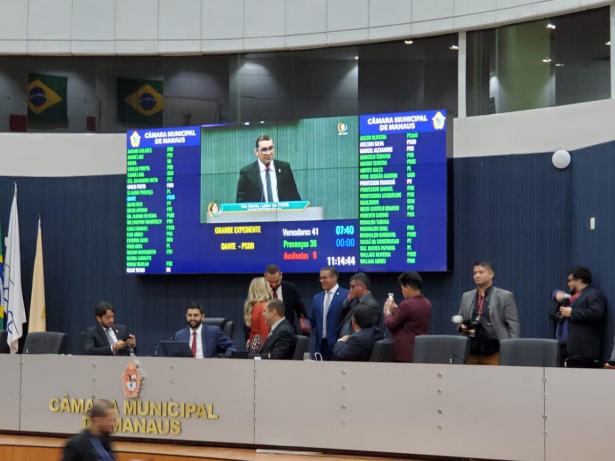 Josué Neto reúne-se com vereadores e trata sobre problemas de Manaus