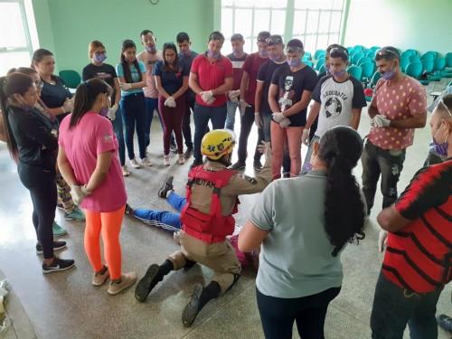 Corpo de Bombeiros ministra curso de Brigada de Incêndio para servidores da UEA