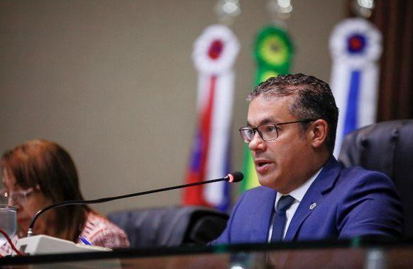 Josué Neto oferece Sessão Especial em homenagem aos 115 anos da Grande Loja Maçônica do AM