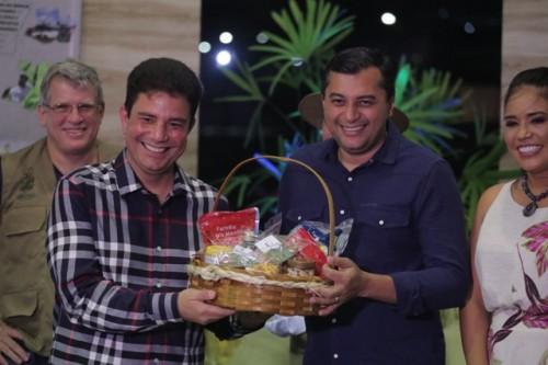 Governadores do Amazonas e do Acre firmam parceria para desenvolver cadeias produtivas nos dois estados