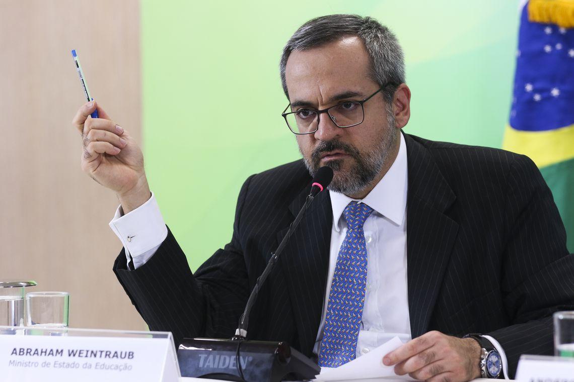 Programa do MEC abrirá 1,5 milhão de vagas em educação profissional Programa do MEC abrirá 1,5 milhão de vagas em educação profissional
