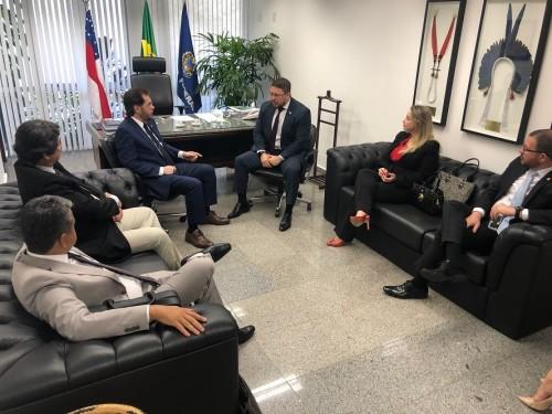 Governo do Amazonas busca apoio da bancada federal para ampliar fontes de financiamento de projetos estruturantes