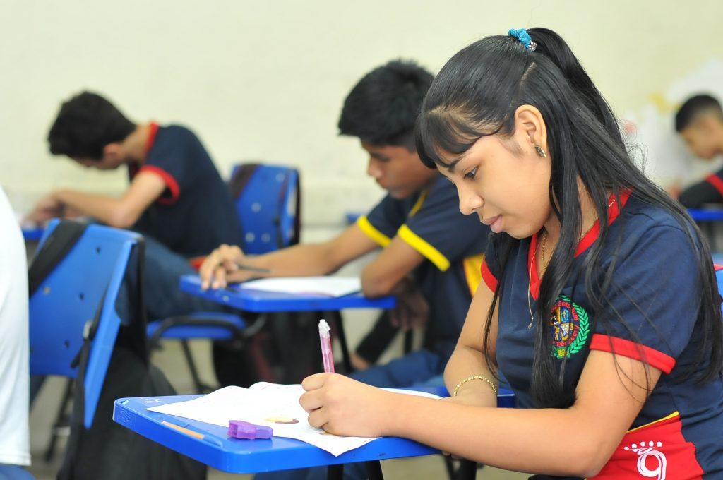 Seduc aplica Saeb em 641 escolas da rede estadual Seduc aplica Saeb em 641 escolas da rede estadual