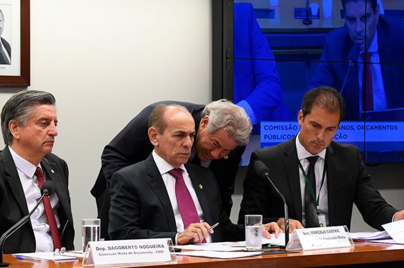 Emendas de senadores ao Orçamento beneficiam Saúde e Desenvolvimento Regional