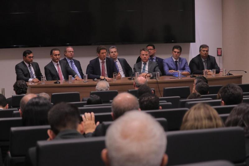 Wilson Lima apresenta ações contra o desmatamento ilegal e defende investimentos em projetos sustentáveis, em reunião com Salles