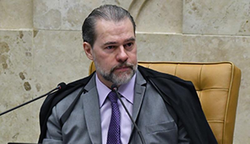 Presidente do STF suspende nomeação de candidatos para cargos inexistentes no Amazonas Presidente do STF suspende nomeação de candidatos para cargos inexistentes no Amazonas