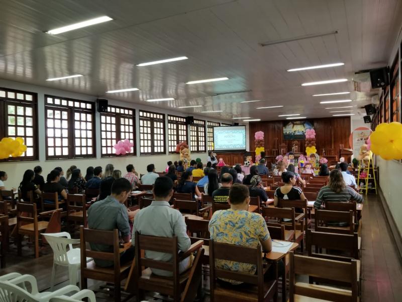 Comarca de Parintins promove curso de formação para profissionais e pretendentes à adoção