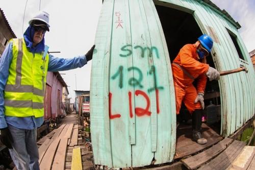 Governo do Amazonas inicia demolições em área de intervenção do Prosamim no Igarapé do 40