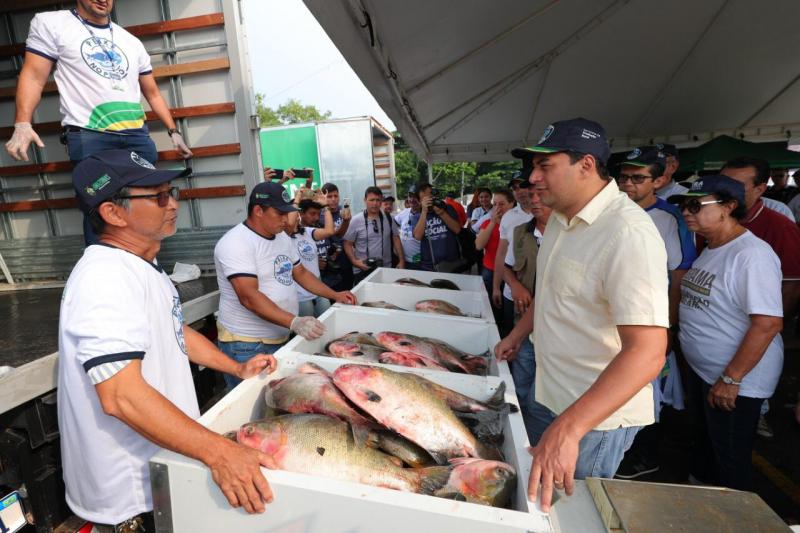 Peixe no Prato leva 2,5 toneladas de pescado a preços populares ao bairro Alvorada