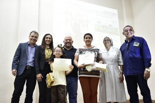 Estudante de Parintins é premiada em disputa nacional de desenho e redação