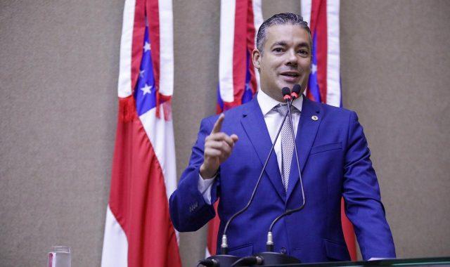 Josué Neto diz que política de Bolsonaro pode gerar 100 mil empregos no PIM até 2022 Josué Neto diz que política de Bolsonaro pode gerar 100 mil empregos no PIM até 2022