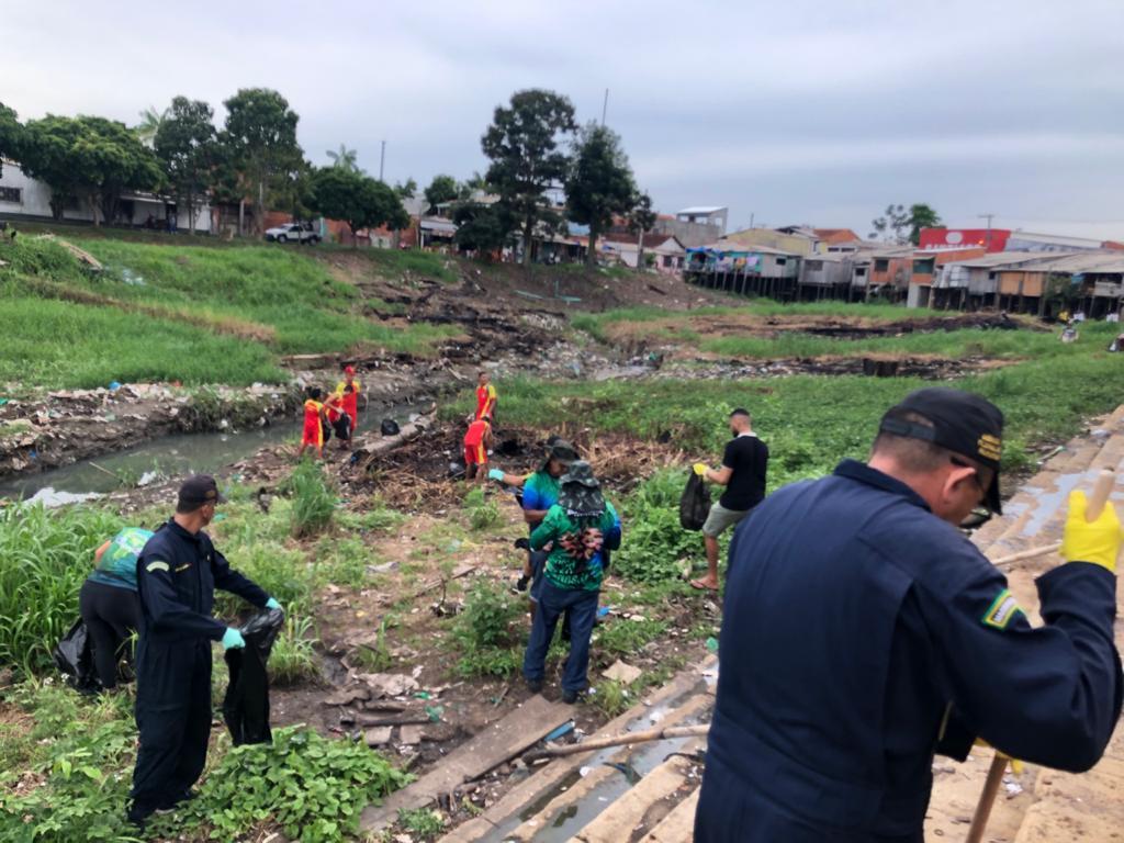 Semana da Marinha encerra com ação ambiental na Lagoa da Francesa