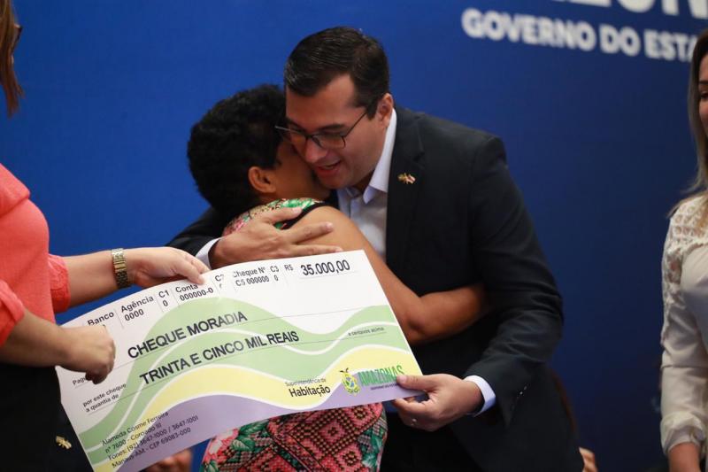 Wilson Lima anuncia indenização para mais duas mil famílias do bairro Educandos