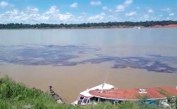Em Itacoatiara, Justiça acata ação do MP sobre descarte de óleo direto nos rios com decisão imediata contra empresa