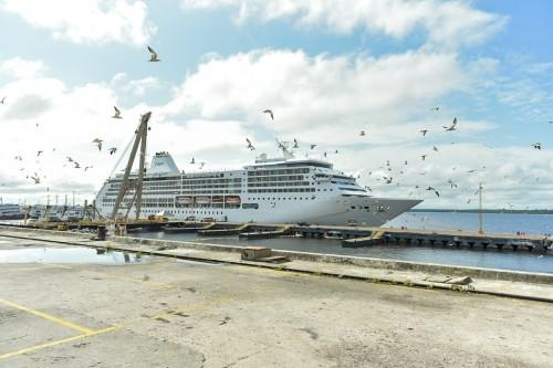 Mais de 1,1 mil turistas desembarcam em Manaus a bordo do cruzeiro M/S Seven Seas Mariner