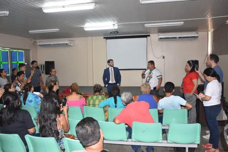Comunidade recorre ao MPAM para barrar mudança de ensino na Escola Tiradentes
