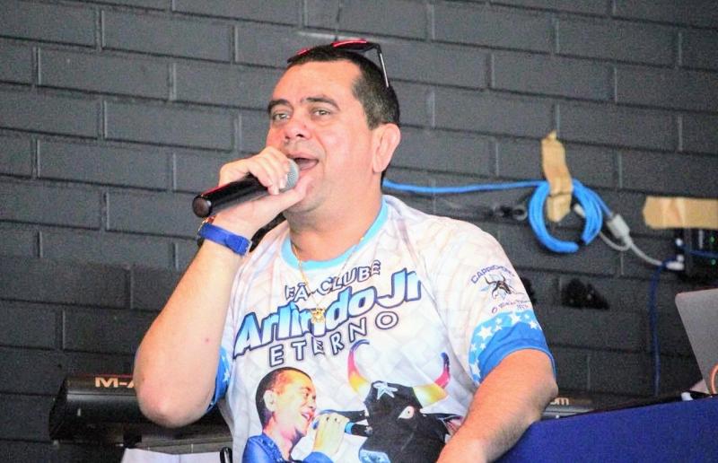 Cantor Arlindo Júnior, o Pop da Selva, morre em Manaus aos 51 anos  