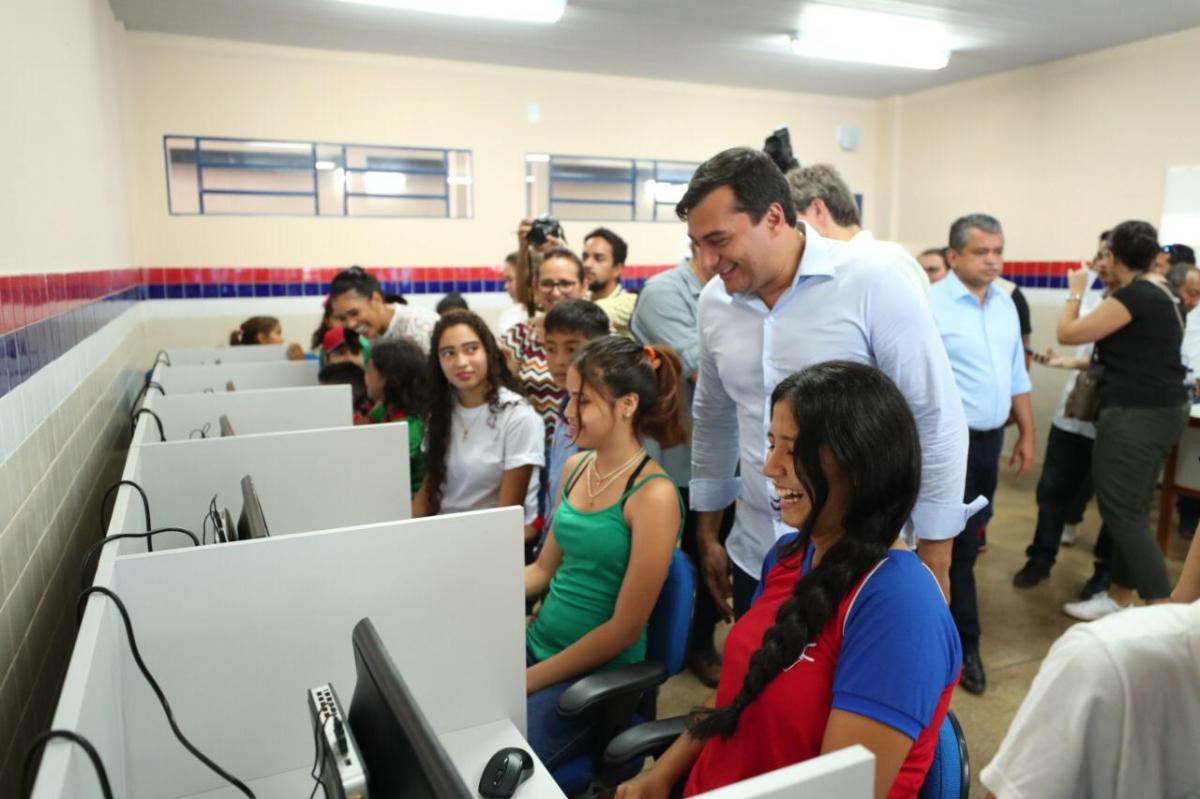 Governo do Estado vai investir R$ 2,9 bilhões na Educação, em 2020 Governo do Estado vai investir R$ 2,9 bilhões na Educação, em 2020